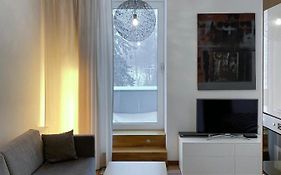 No.1 Apartment House Oliver